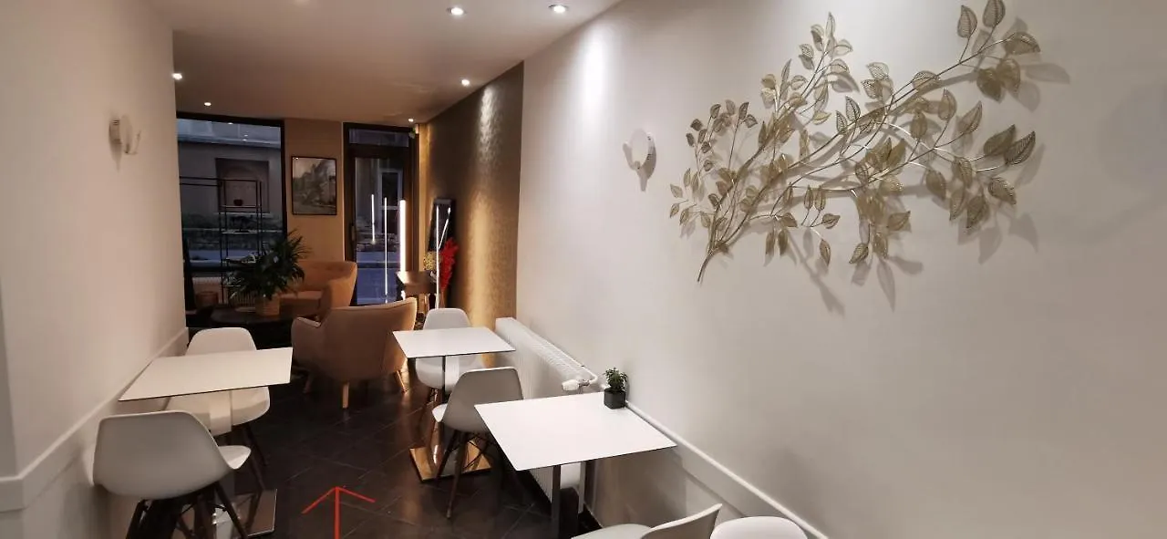 ** Hotel Hôtel du Maine Paris França