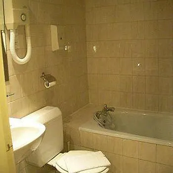 ** Hotel Hôtel du Maine Paris França