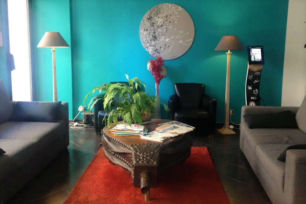 ** Hotel Hôtel du Maine Paris França